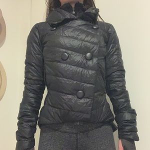 Lululemon black puffy jacket